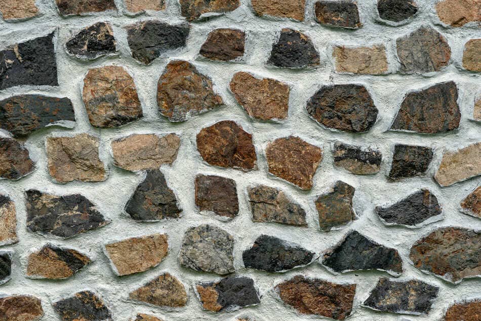 muero de piedra imitando muros antiguos